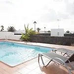 Sunset Faro Deluxe & Pool Villa *