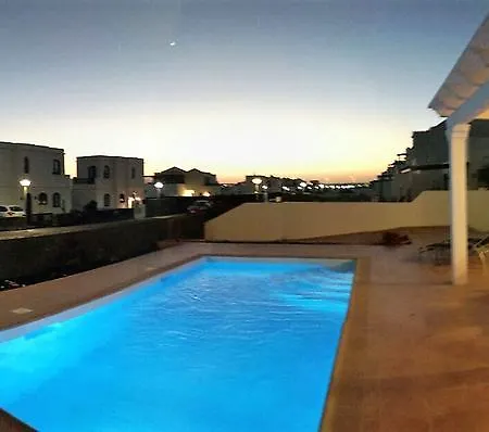 וילה Sunset Faro Deluxe & Pool *