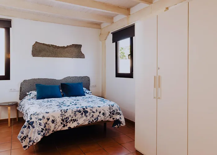 Sunset Faro Deluxe & Pool Villa