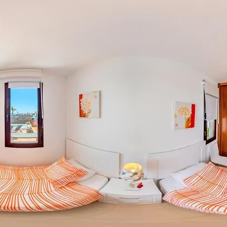 Sunset Faro Deluxe & Pool فيلة *