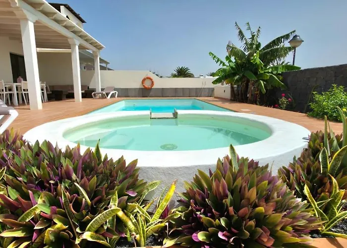 Sunset Faro Deluxe&spa Pool Villa *